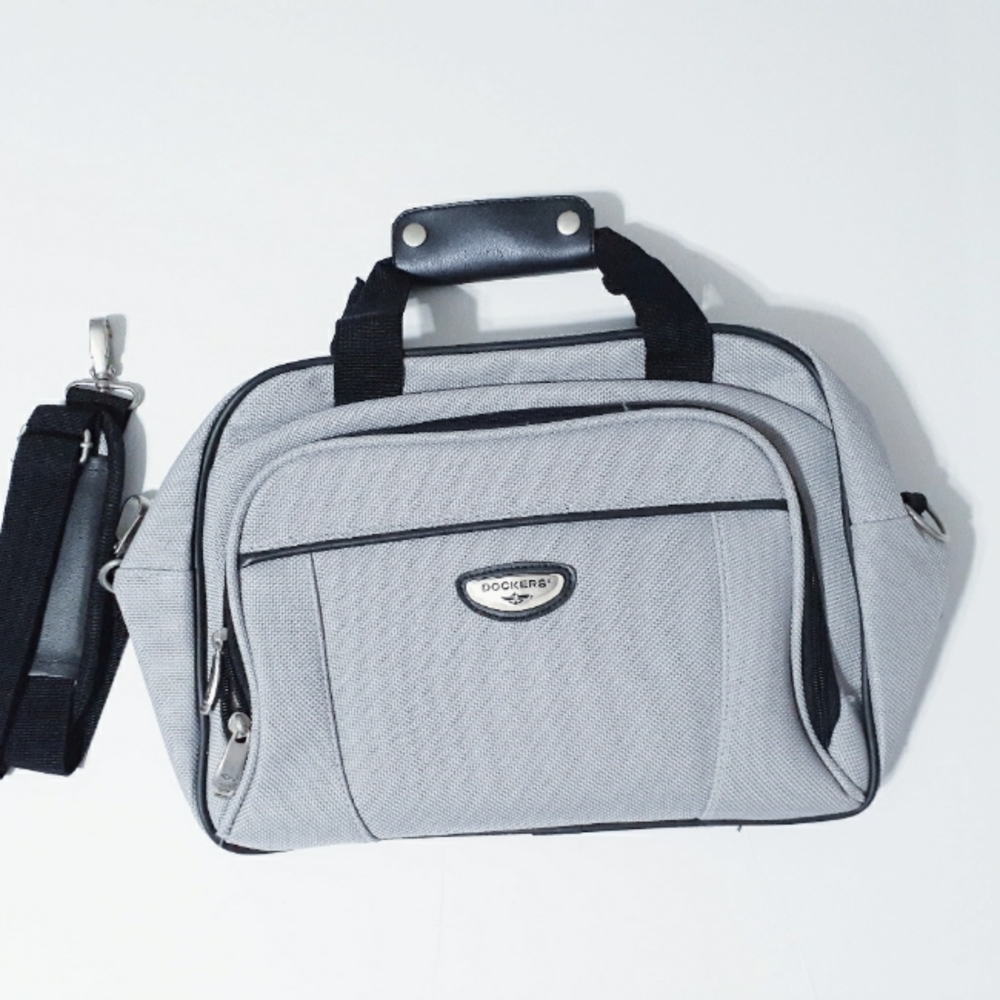 💎NWOT Dockers Gray Medium Duffle Carry-on/ Overnight Bag